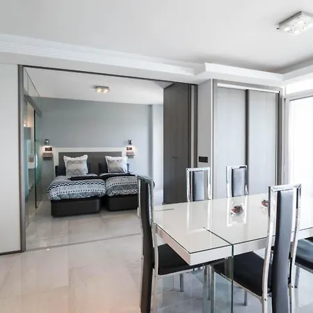 Deluxe Supreme Malaga