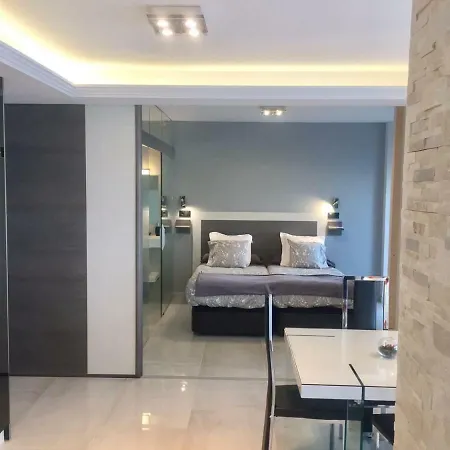 Deluxe Supreme * Malaga