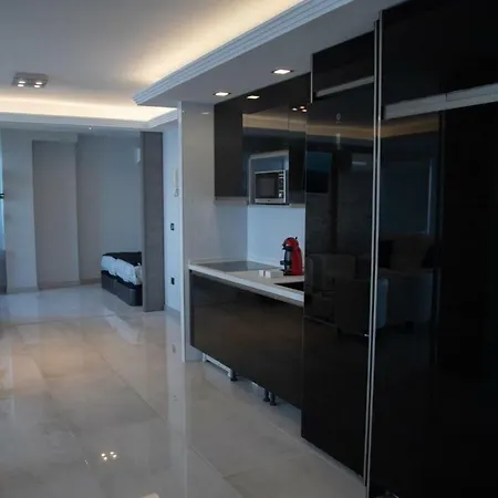 Deluxe Supreme Malaga