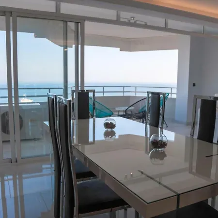 Deluxe Supreme Apartment Malaga