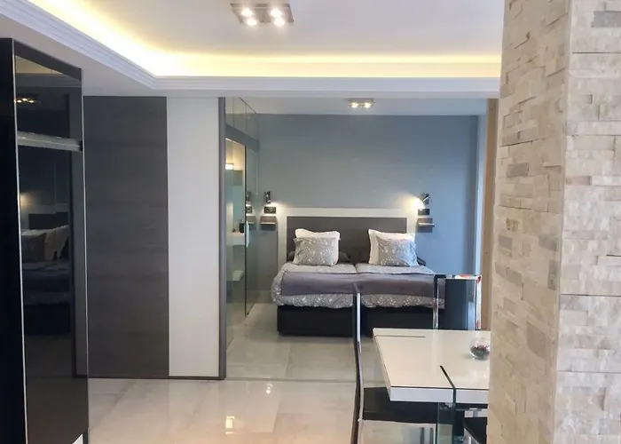 Deluxe Supreme * Malaga